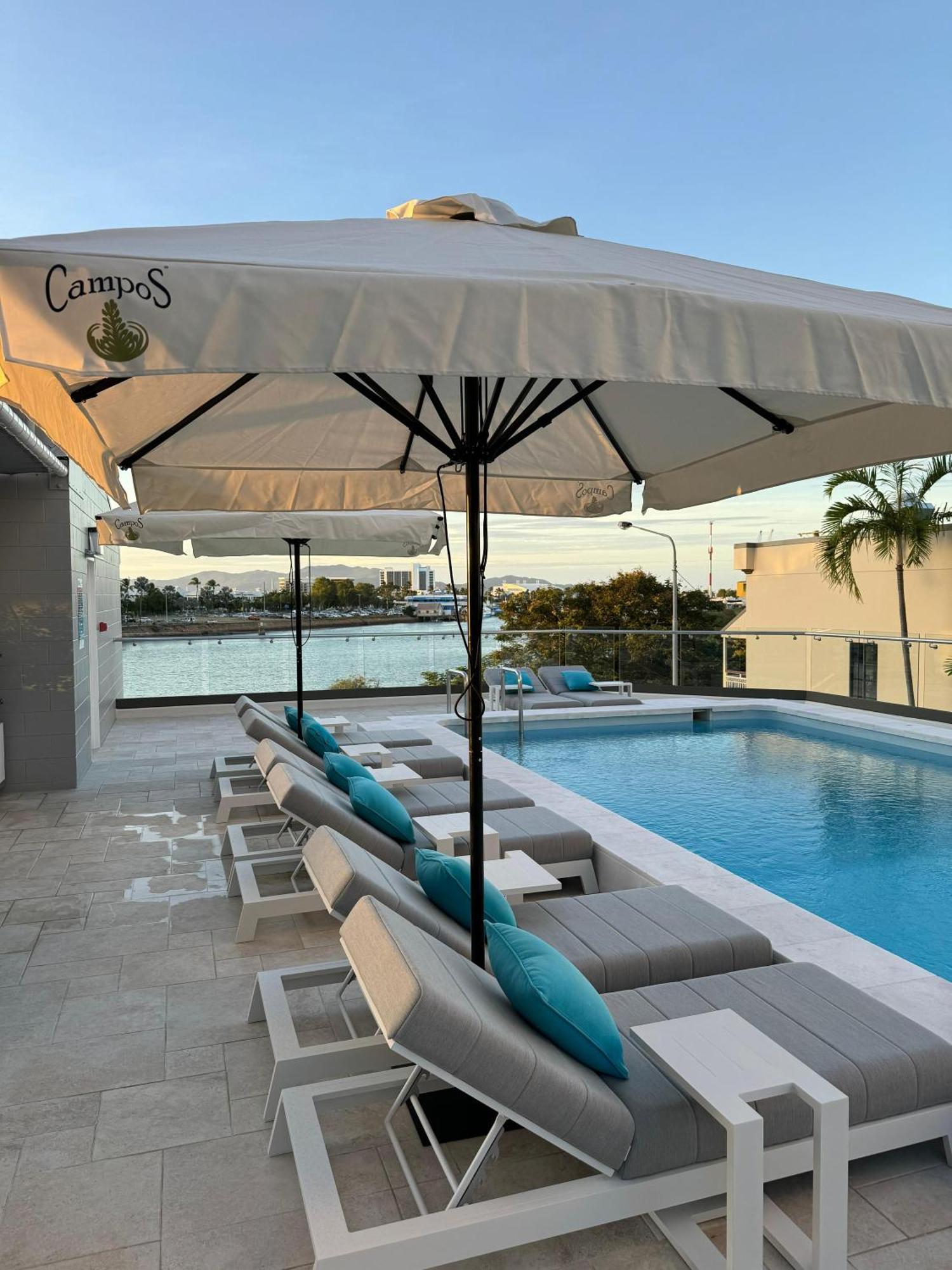 Belmoral Corporate Suites (Adults Only) Townsville Eksteriør bilde